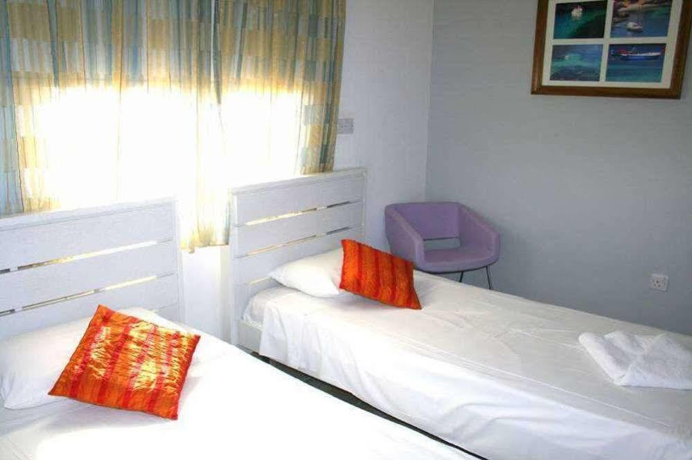 Blue Coral Beach Villas Paphos Bagian luar foto