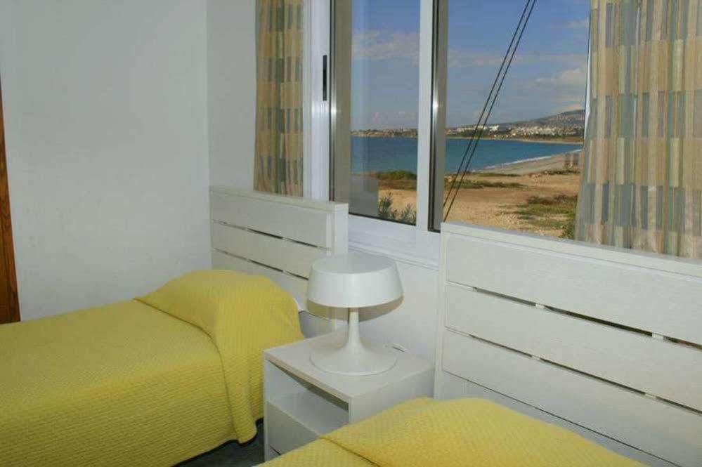 Blue Coral Beach Villas Paphos Bagian luar foto