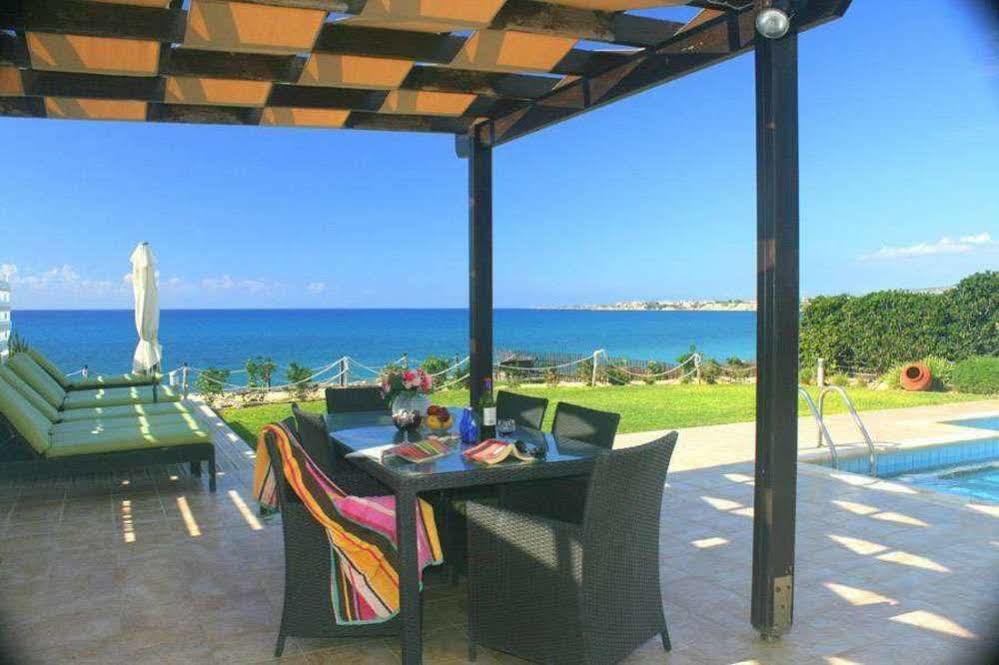 Blue Coral Beach Villas Paphos Bagian luar foto