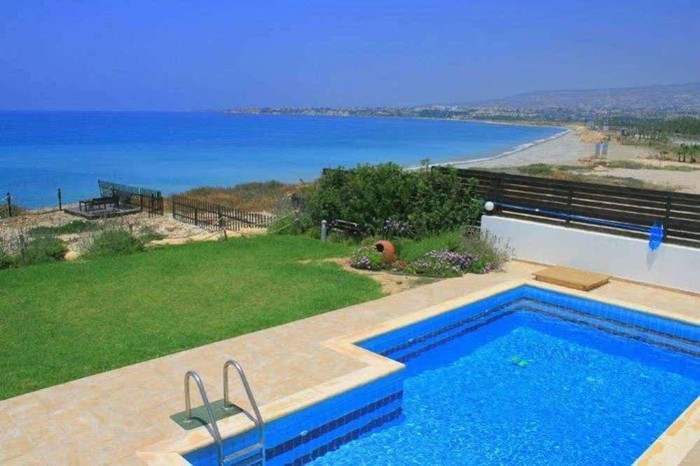 Blue Coral Beach Villas Paphos Bagian luar foto
